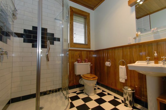 Superior Room 2 bathroom