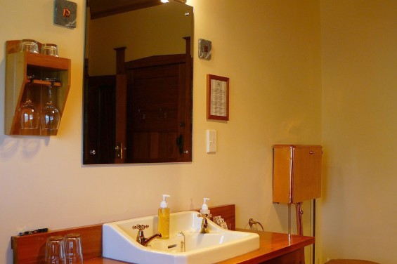 Standard Room 3 bathroom